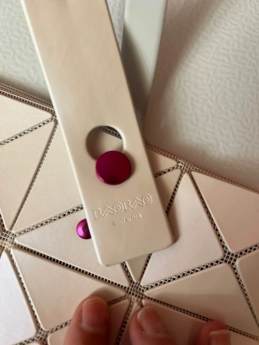 BaoBao cream geometric